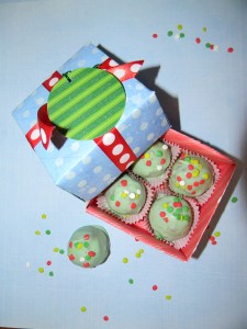 How to make a candy box for homemade grinch truffles