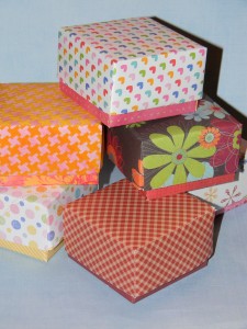 How to make a small gift box with lid