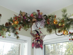 Christmas Decorations, magical fairy garland with crystalized fruit-corner