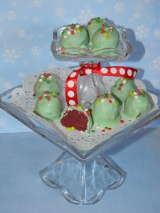 grinch cake balls, grinch truffles, grinch