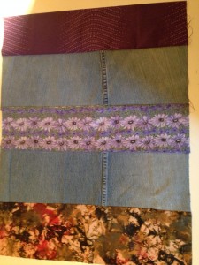 Recycled Jean Accessory Orgaziner - JOYFUL DAISY