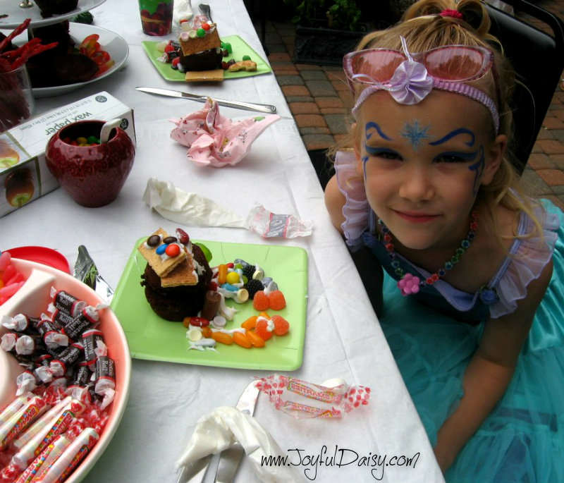 fairy party - edible fairy houses.jpg PZ