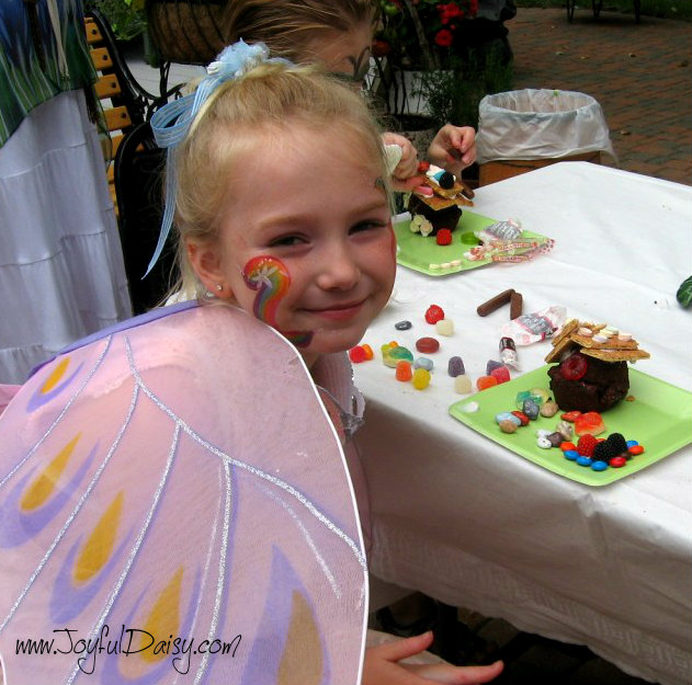 fairy party- fairy house cupcakes.jpg PZ