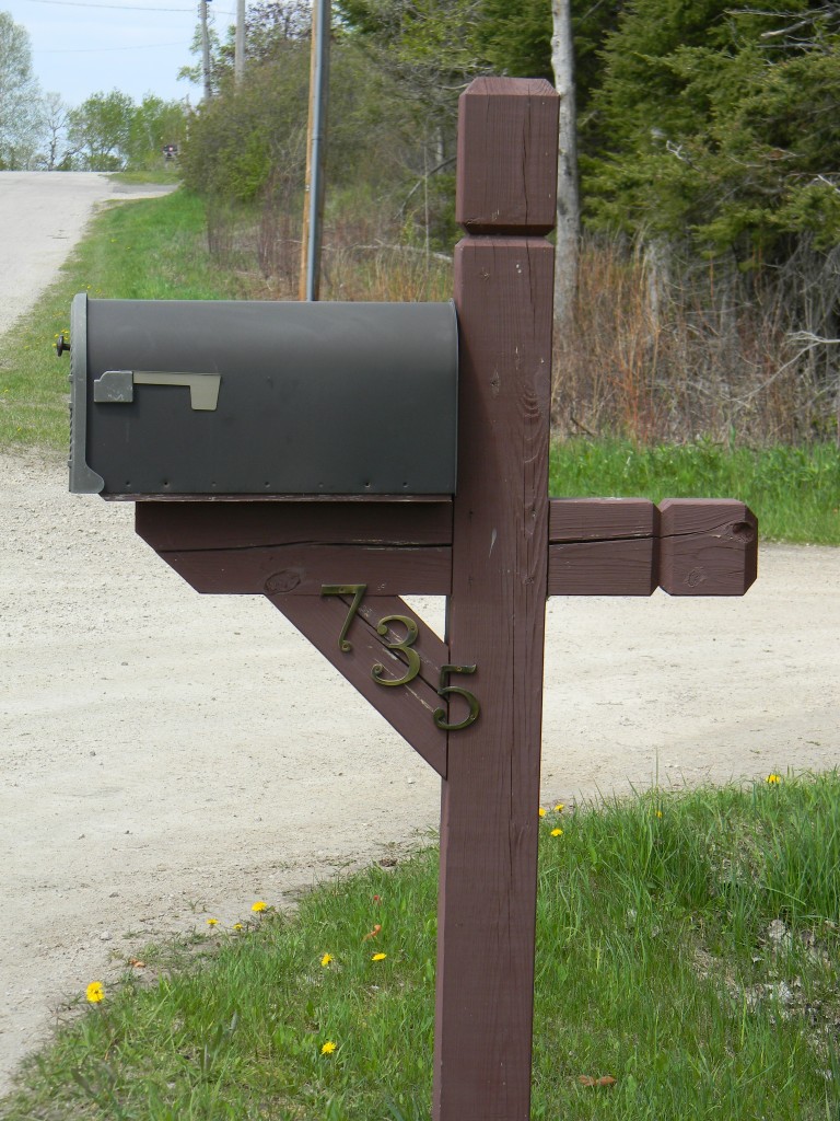before picture mailbox makeover