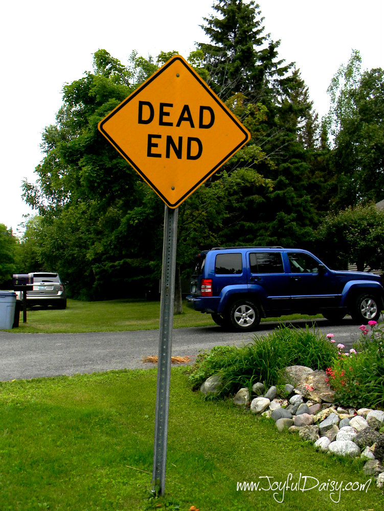 treasure hunt dead end sign