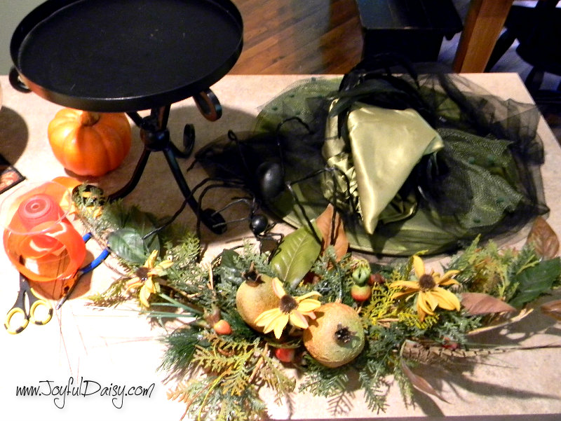 HOW TO MAKE A WITCH HAT CENTERPIECE STEP 1