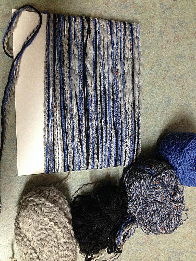 how to wrap yarn to create detroit lions mane