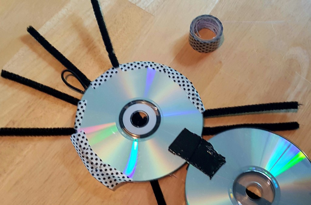 crafts made with CDs or DVDs